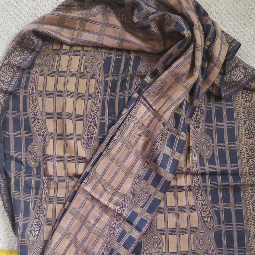 Reversible Shawl - image 1